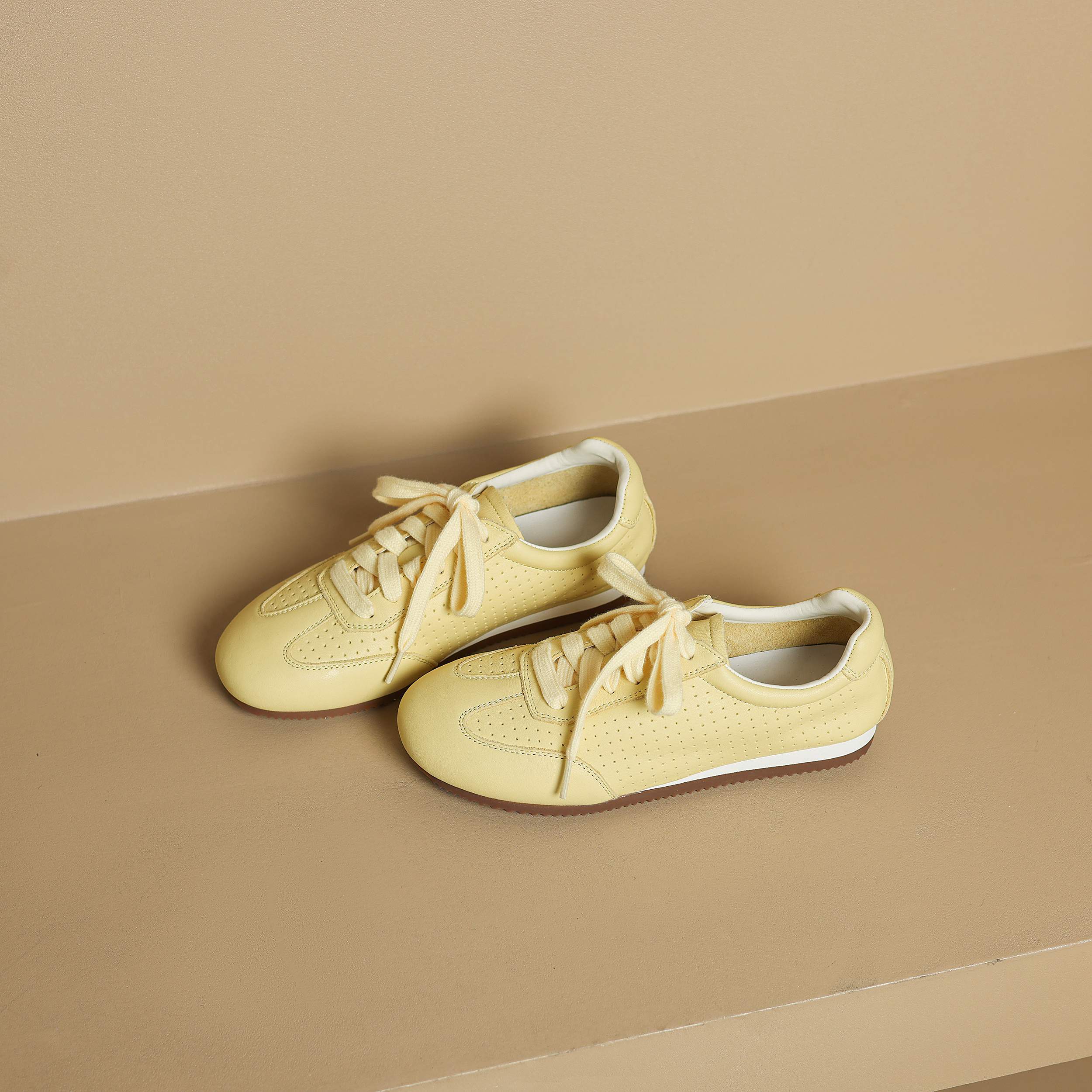 Lanxuryee Breathable Cow Skin  - Casual Sneaker Low recension och pris